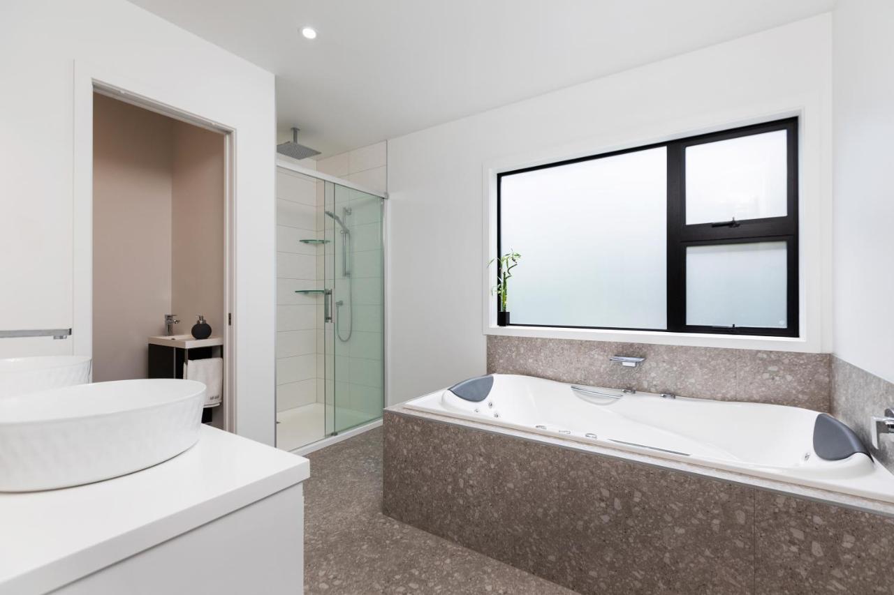 Oakura Beach Front Apartments Extérieur photo